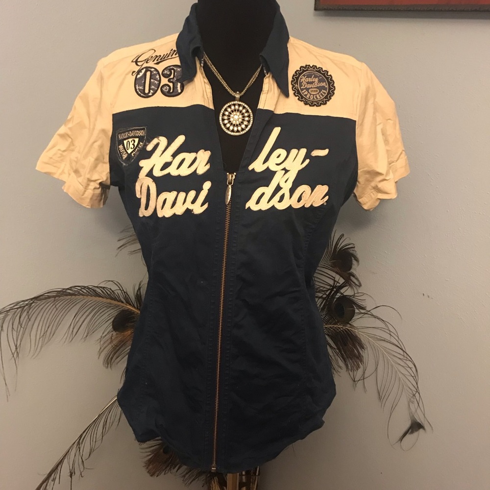Harley mechanic top